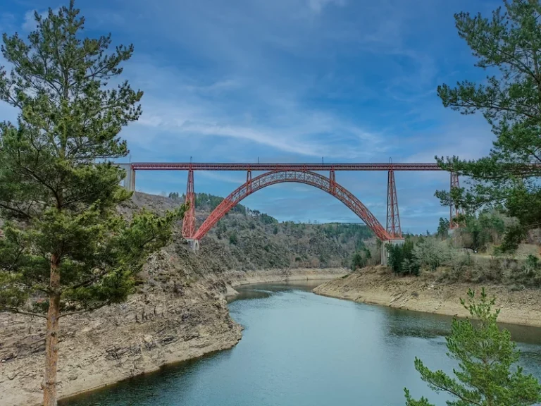 camping pres du parc aubrac viaduc de garabit